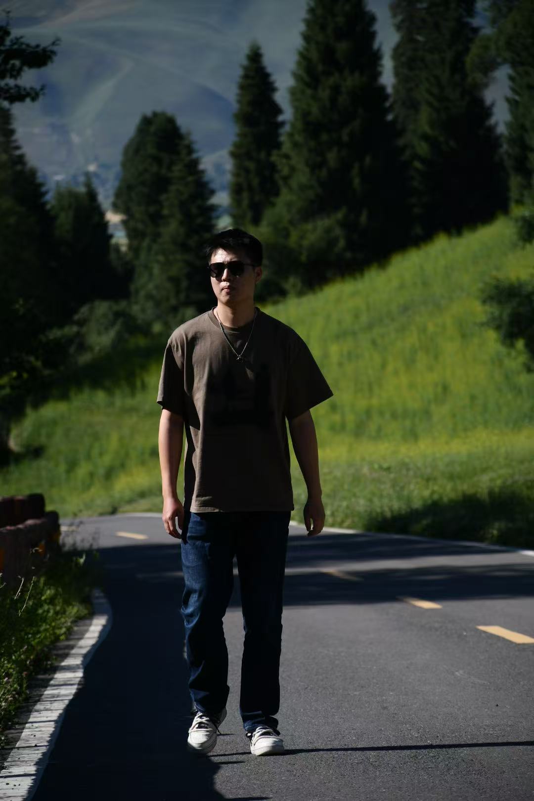 Haoyan Yang